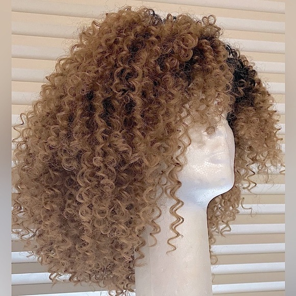 Women’s Curly Ombré Honey Brown Black Full Wig Synthetic Voluminous NWT - Picture 4 of 11
